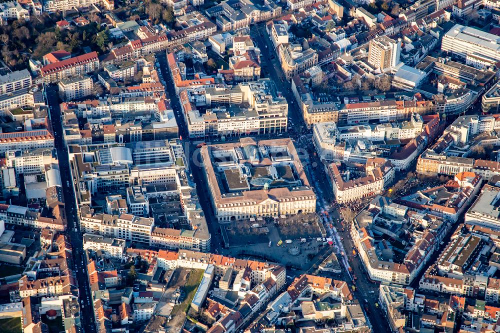 Karlsruhe von oben - Einkaufzentrum Postgalerie im Ortsteil Innenstadt in Karlsruhe im Bundesland Baden-Württemberg, Deutschland