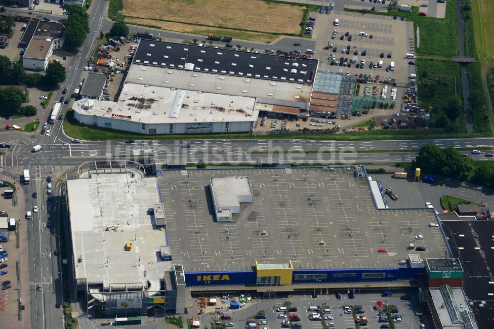 Brinkum (Stuhr) aus der Vogelperspektive: Einrichtungshaus Bremen-Brinkum IKEA Deutschland GmbH & Co. KG in Brinkum (Stuhr) im Bundesland Niedersachsen