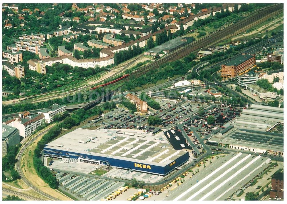 Berlin-Tempelhof aus der Vogelperspektive: Einrichtungshaus IKEA in Berlin Tempelhof