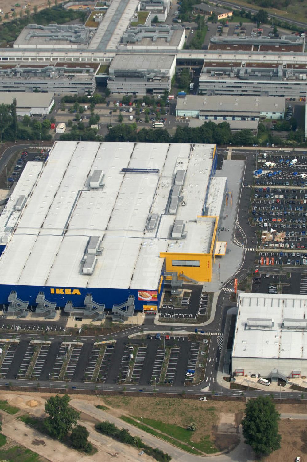 Luftaufnahme KÖLN - Einrichtungshaus der IKEA Deutschland GmbH & Co. KG - Niederlassung Köln Am Butzweilerhof