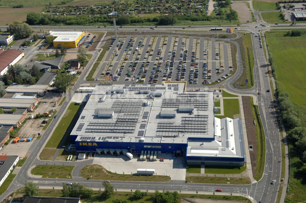 Rostock von oben - Einrichtungshaus der IKEA Deutschland GmbH & Co. KG - Niederlassung Rostock