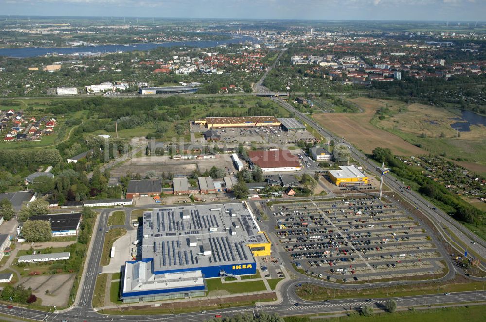 Luftaufnahme Rostock - Einrichtungshaus der IKEA Deutschland GmbH & Co. KG - Niederlassung Rostock