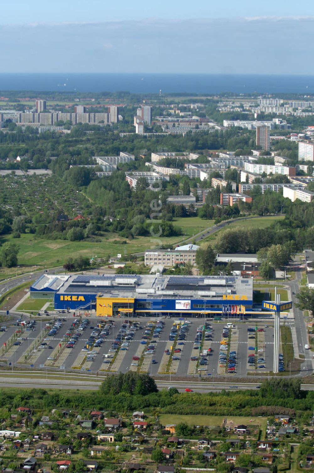 Luftaufnahme Rostock - Einrichtungshaus der IKEA Deutschland GmbH & Co. KG - Niederlassung Rostock