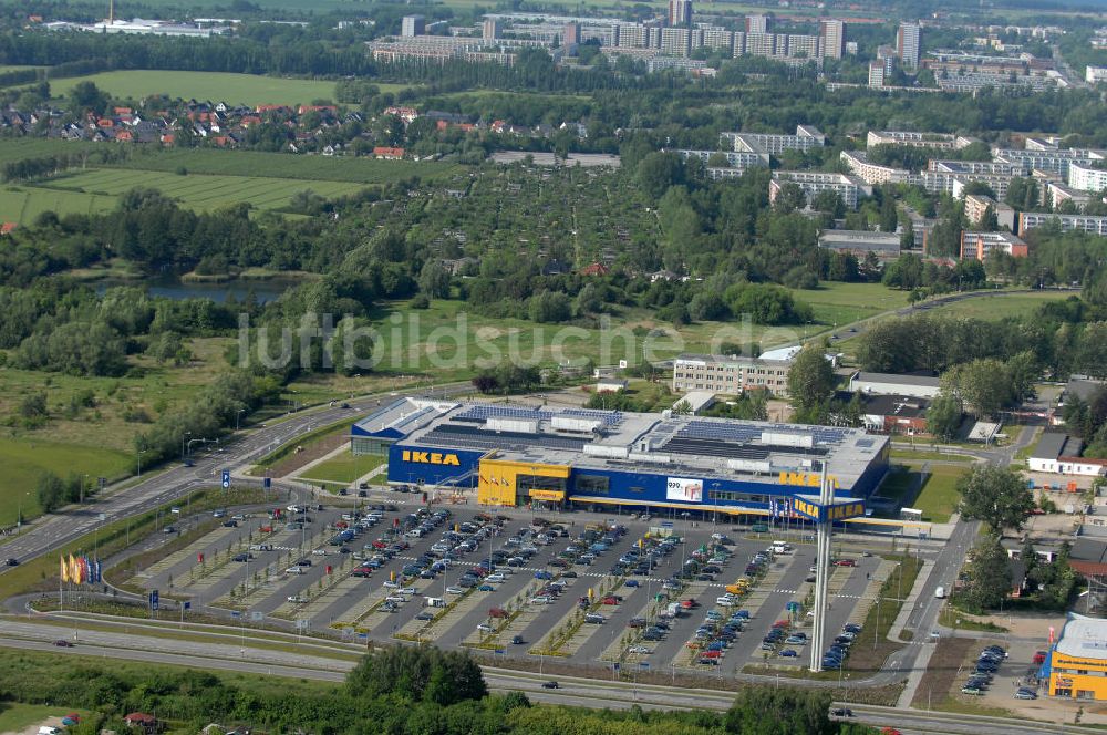 Rostock von oben - Einrichtungshaus der IKEA Deutschland GmbH & Co. KG - Niederlassung Rostock