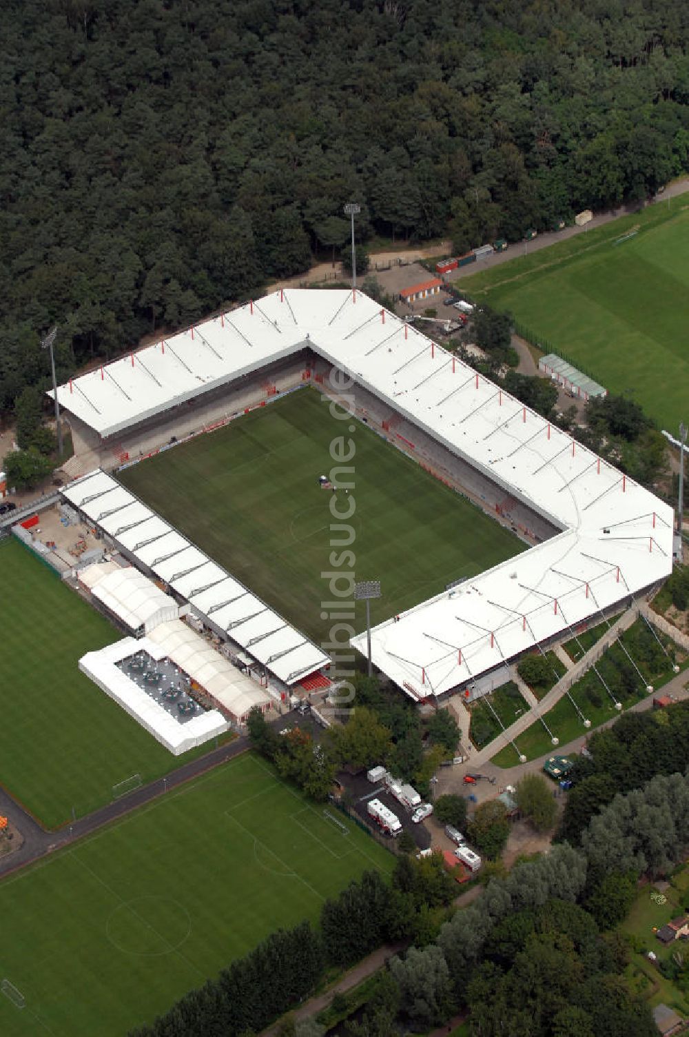 Berlin aus der Vogelperspektive: Einweihung Stadion Alte Försterei des 1. FC Union in Berlin-Köpenick