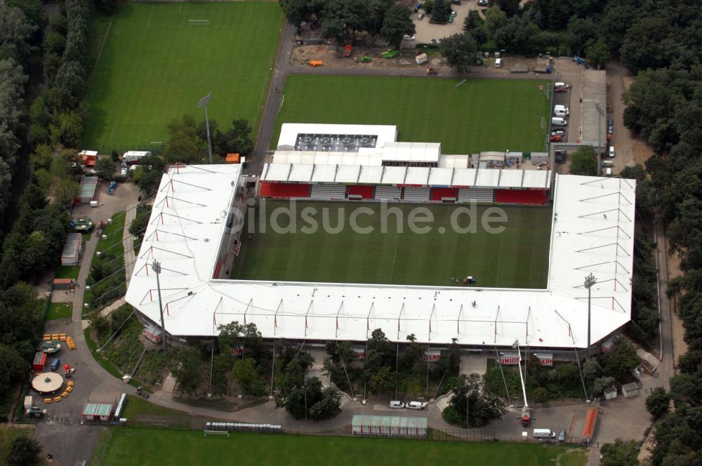 Berlin aus der Vogelperspektive: Einweihung Stadion Alte Försterei des 1. FC Union in Berlin-Köpenick