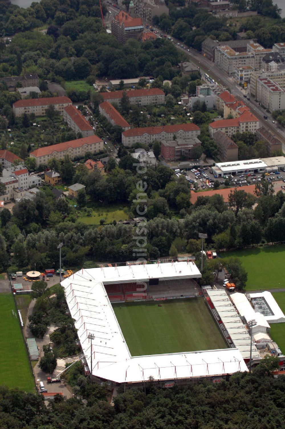 Berlin von oben - Einweihung Stadion Alte Försterei des 1. FC Union in Berlin-Köpenick