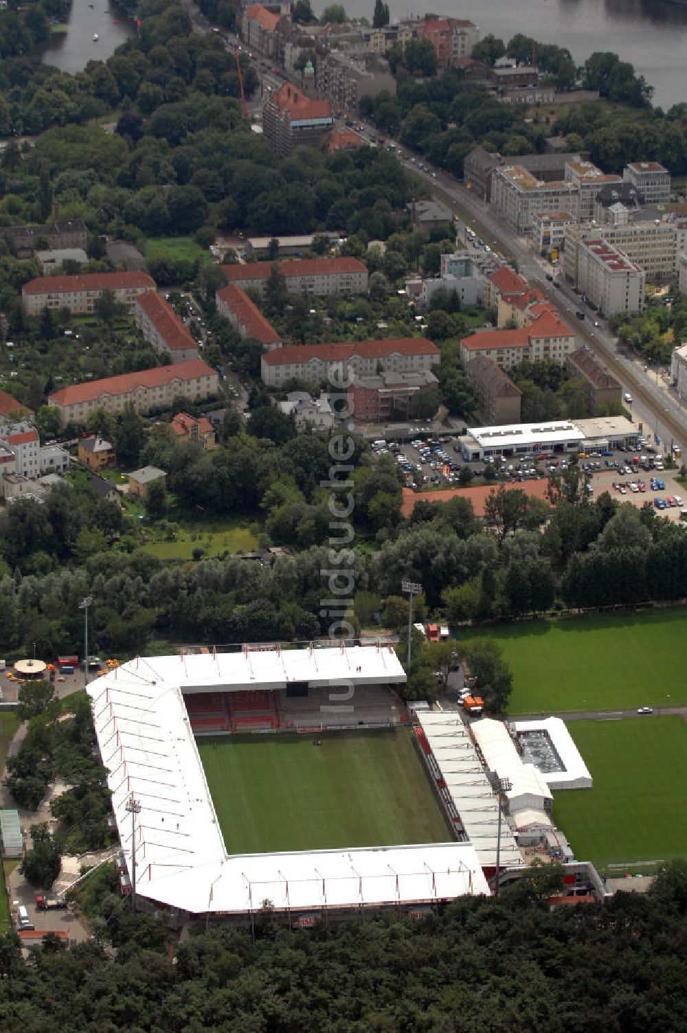 Berlin aus der Vogelperspektive: Einweihung Stadion Alte Försterei des 1. FC Union in Berlin-Köpenick