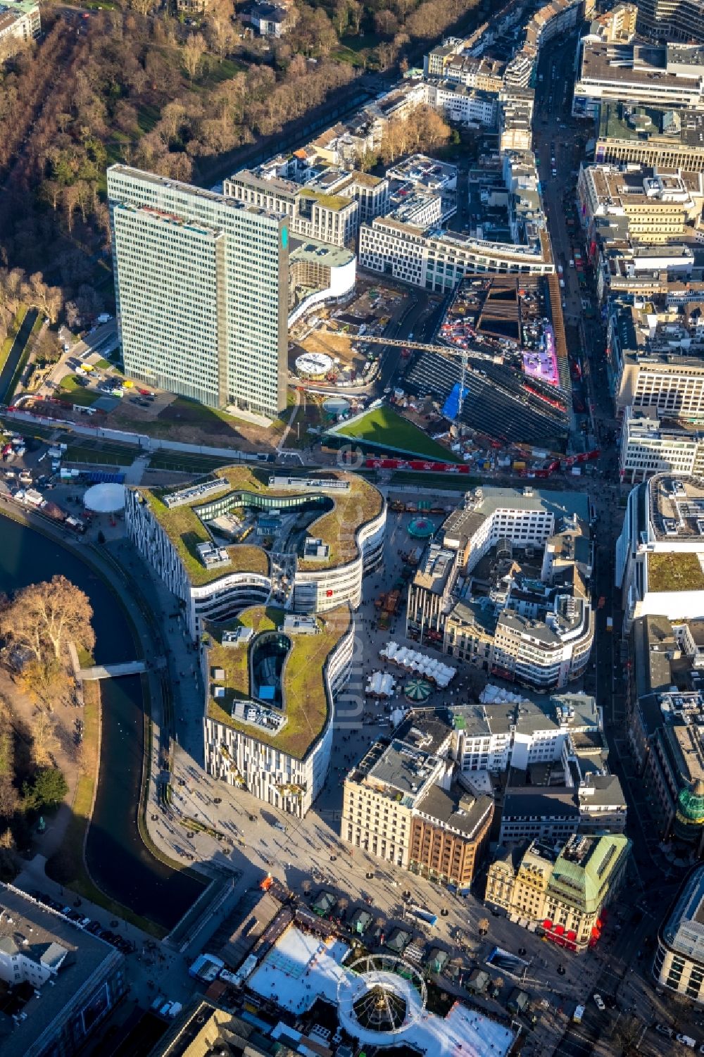 Luftbild Düsseldorf - Einzelhandels- und Büroimmobilie „ Kö- Bogen “ in Düsseldorf im Bundesland Nordrhein-Westfalen