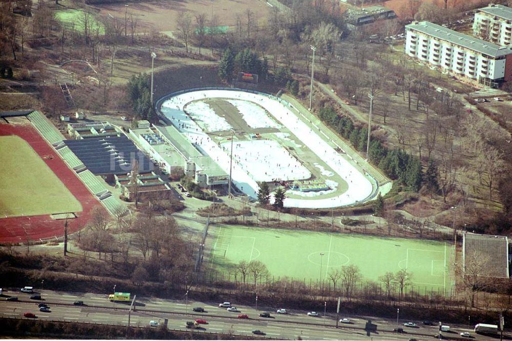 Berlin aus der Vogelperspektive: Eis- und Radrennbahn Wilmersdorf