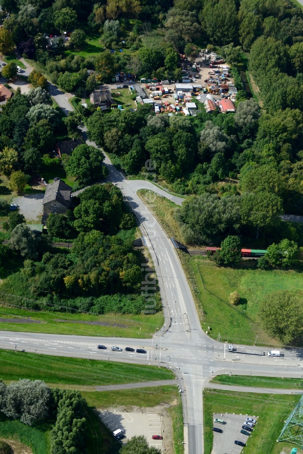 Luftaufnahme Hamburg - Eisenbahnüberführung Moorburger Elbdeich in Hamburg-Morrburg