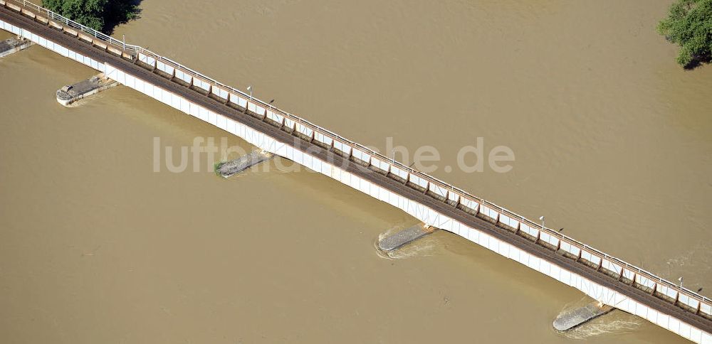 Guben von oben - Eisenbahnbrücke bei Neiße-Hochwasser