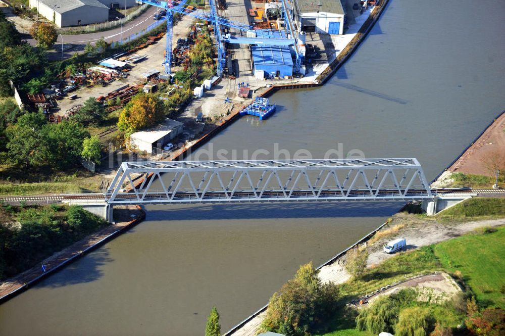 Genthin aus der Vogelperspektive: Eisenbahnbrücke Genthin-Jerichow