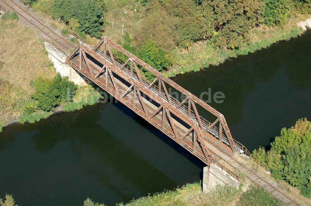 GÜSEN von oben - Eisenbahnbrücke Güsen-Jerichow