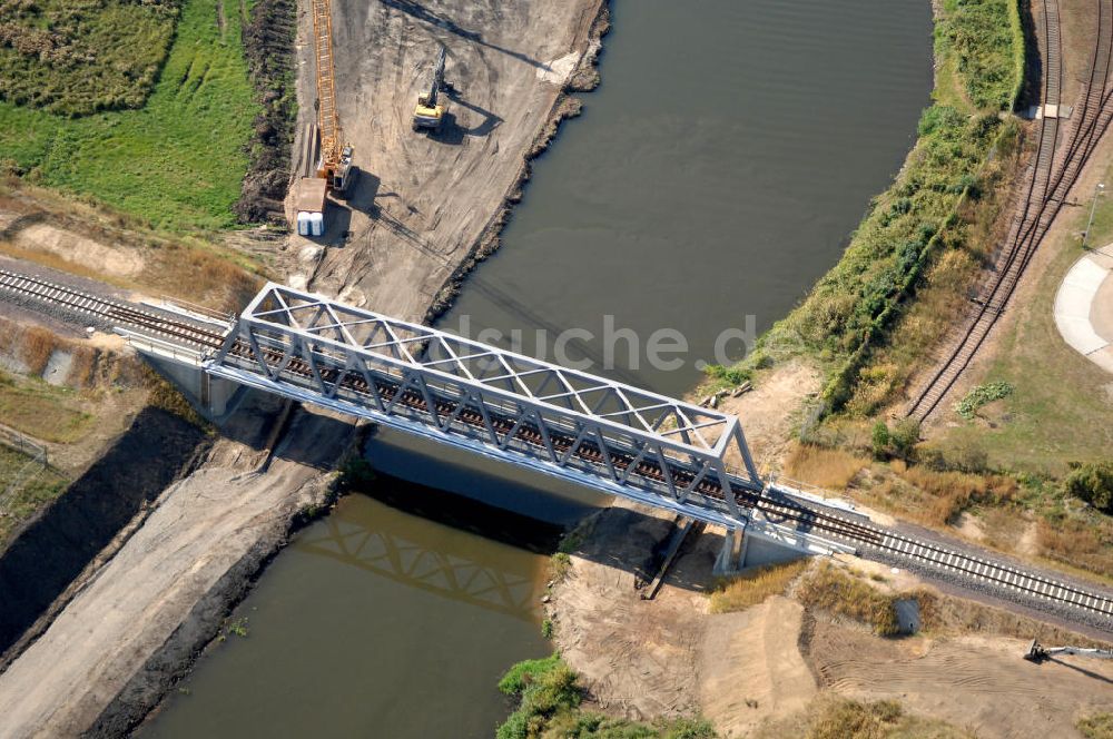 Luftbild GENTHIN - Eisenbahnbrücke Roßdorfer Altkanal in Genthin