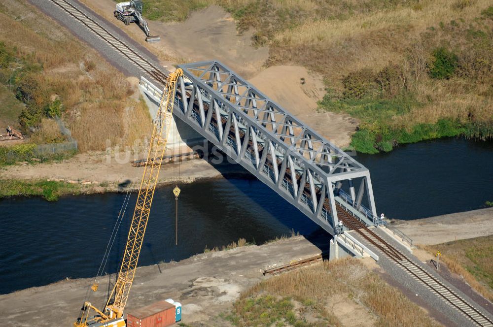 Luftaufnahme GENTHIN - Eisenbahnbrücke Roßdorfer Altkanal in Genthin