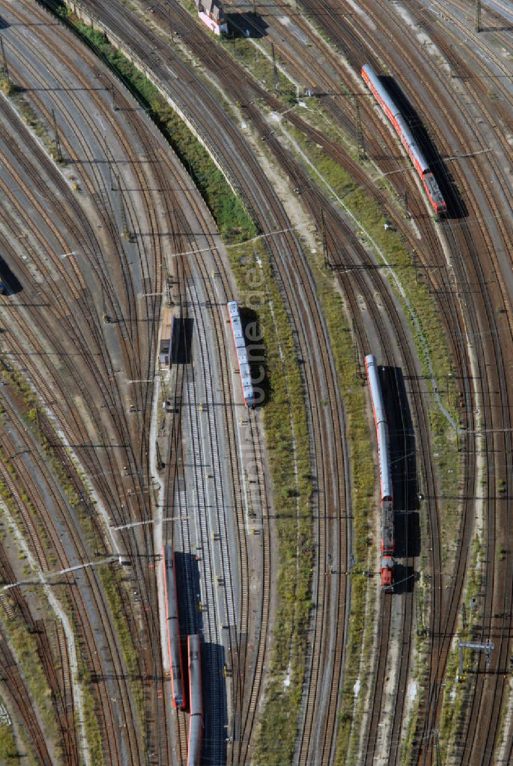 Leipzig von oben - Eisenbahnknotenpunkt vor dem Leipziger Hauptbahnhof