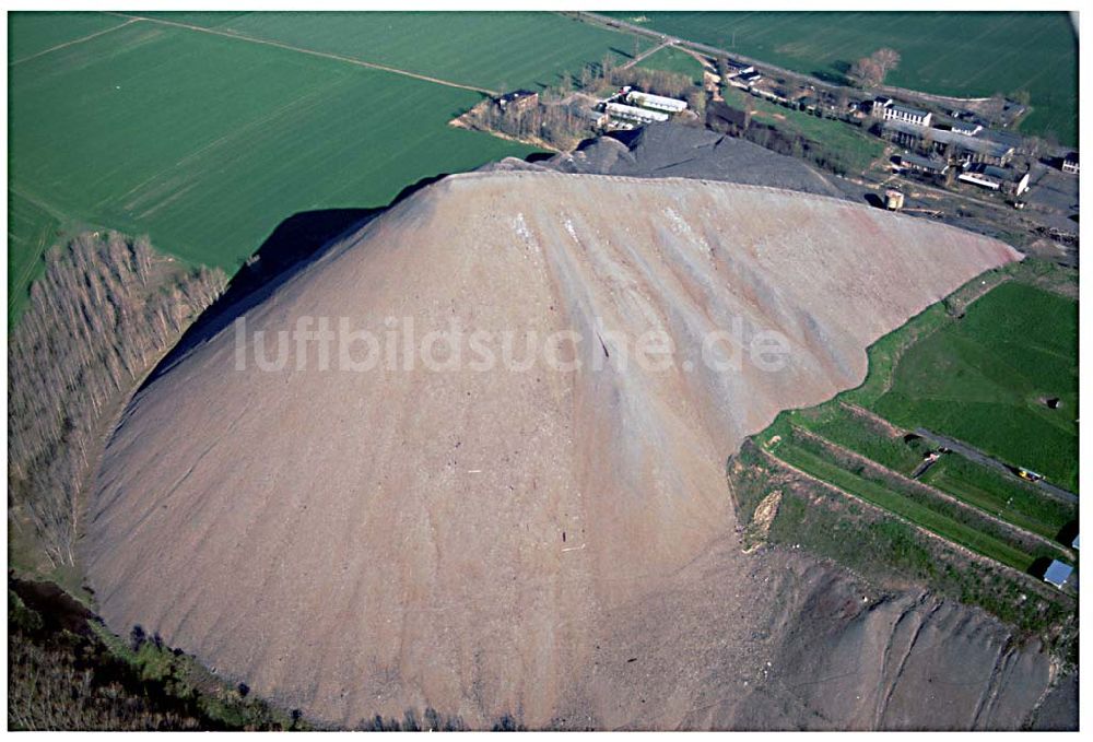 Luftbild EISLEBEN - EISLEBEN Kalibergbau- Abraumhalden nordöstlich von Eisleben in Sachsen-Anhalt