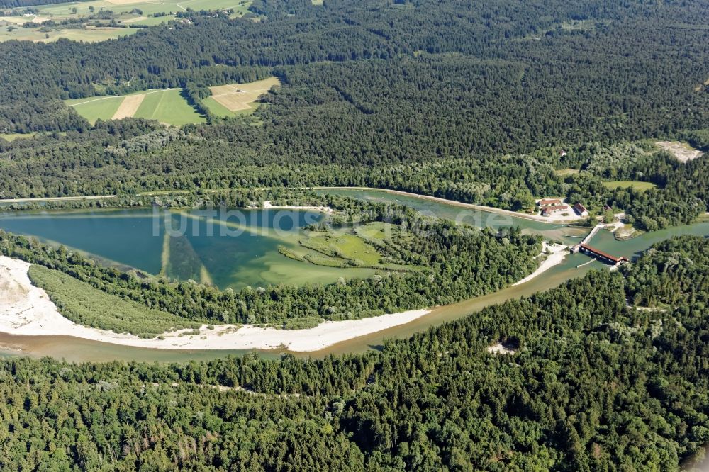 Luftbild Egling - Eisweiher und Staustufe Ickinger Wehr im Flussverlauf der Isar und des Mühltalkanals bei Icking und Egling im Bundesland Bayern