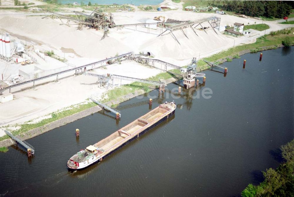 Niegripp von oben - Elbe-Havel-Kanal bei Niegripp.