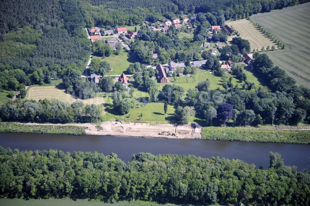 Genthin aus der Vogelperspektive: Elbe-Havel-Kanal / Canal bei Genthin