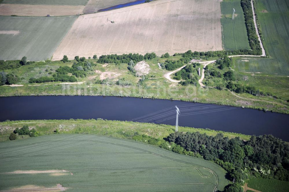 Luftbild Genthin - Elbe-Havel-Kanal / Canal bei Genthin