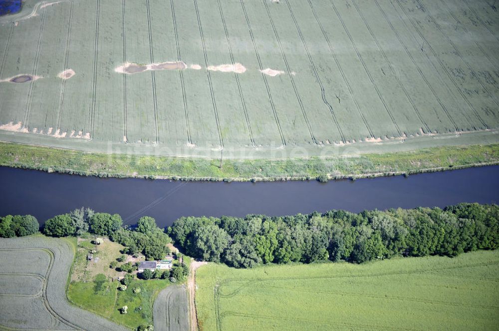 Luftbild Genthin - Elbe-Havel-Kanal / Canal bei Genthin