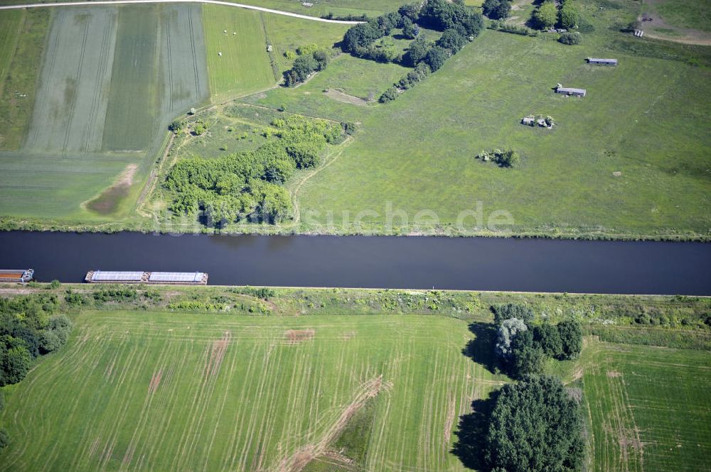 Genthin von oben - Elbe-Havel-Kanal / Canal bei Genthin