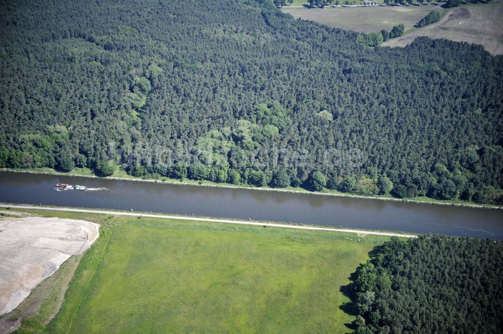 Luftaufnahme Genthin - Elbe-Havel-Kanal / Canal bei Genthin