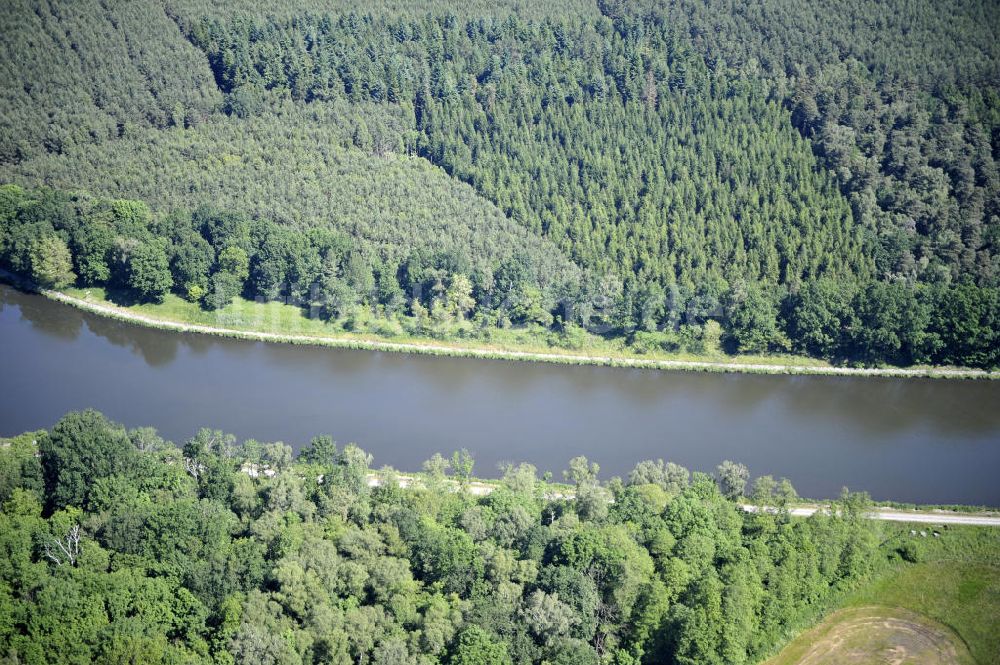 Luftaufnahme Genthin - Elbe-Havel-Kanal / Canal bei Genthin