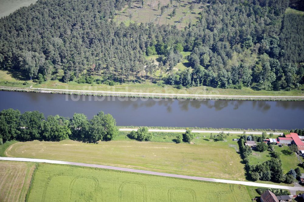 Luftbild Genthin - Elbe-Havel-Kanal / Canal bei Genthin