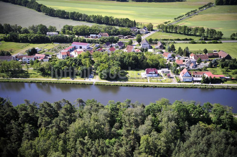 Luftbild Genthin - Elbe-Havel-Kanal / Canal bei Genthin