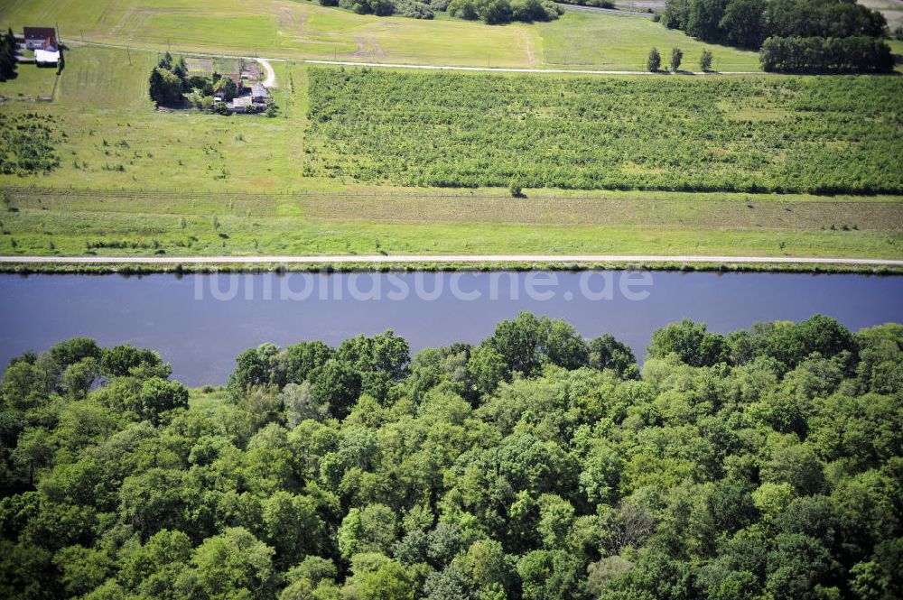 Luftaufnahme Genthin - Elbe-Havel-Kanal / Canal bei Genthin