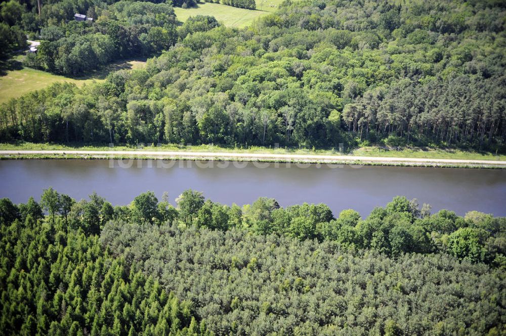 Luftbild Genthin - Elbe-Havel-Kanal / Canal bei Genthin