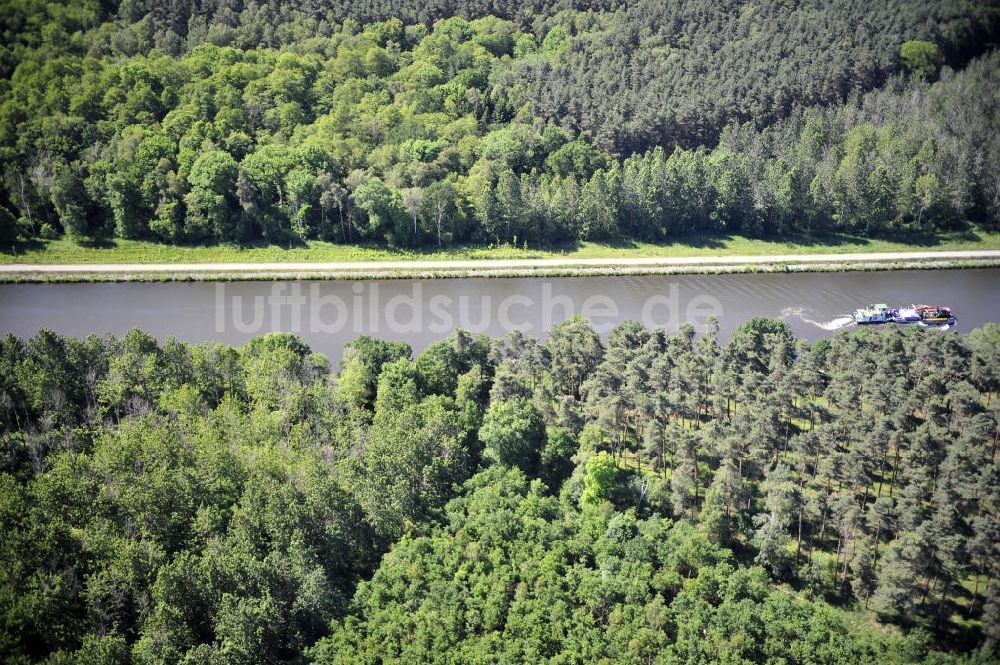 Luftbild Genthin - Elbe-Havel-Kanal / Canal bei Genthin