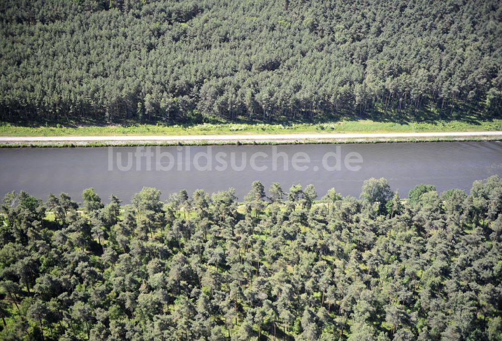 Genthin aus der Vogelperspektive: Elbe-Havel-Kanal / Canal bei Genthin