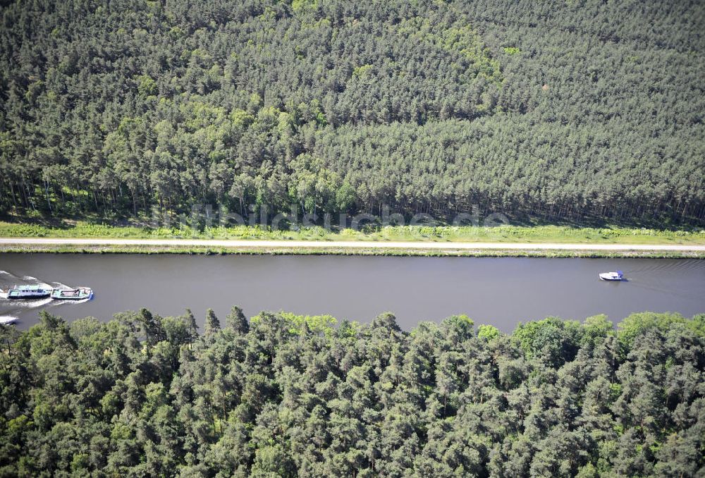 Luftaufnahme Genthin - Elbe-Havel-Kanal / Canal bei Genthin