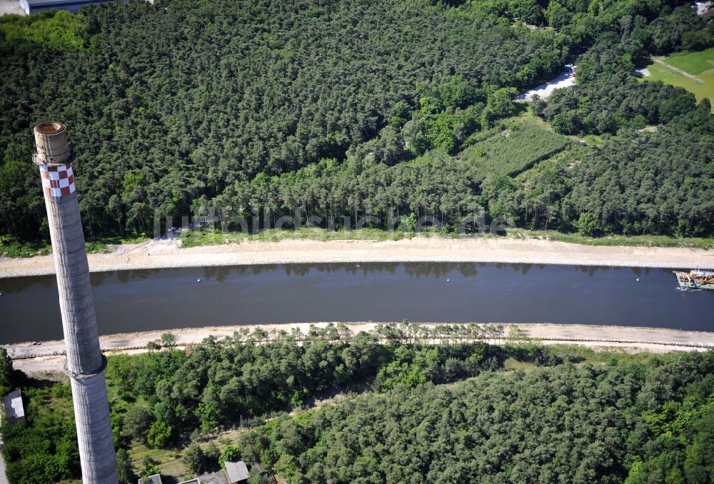 Luftbild Genthin - Elbe-Havel-Kanal / Canal bei Genthin