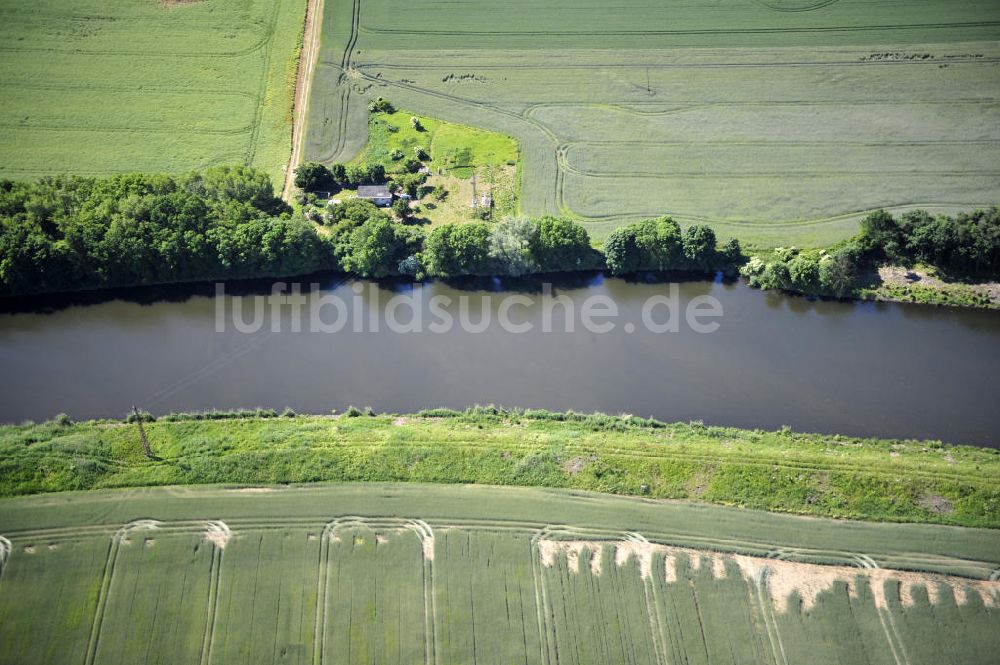 Luftaufnahme Genthin - Elbe-Havel-Kanal / Canal bei Genthin