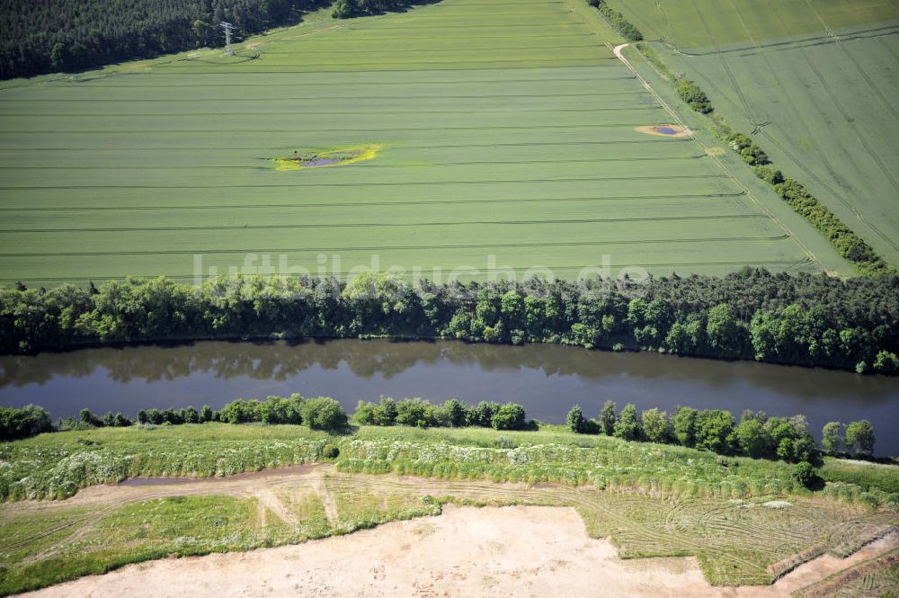 Luftbild Genthin - Elbe-Havel-Kanal / Canal bei Genthin