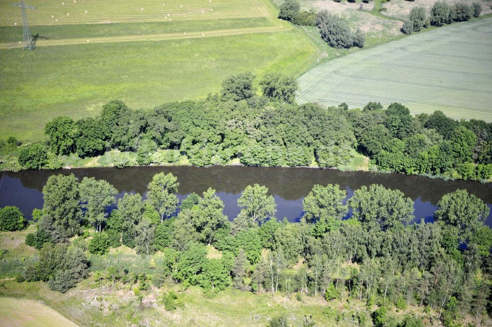 Zerben von oben - Elbe-Havel-Kanal / Canal bei Zerben