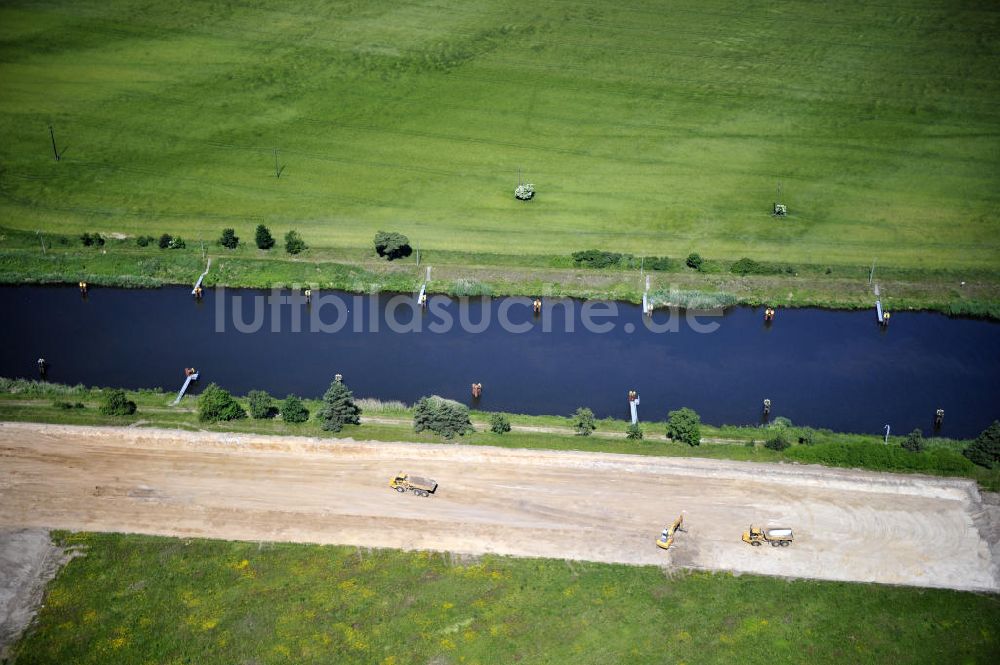 Zerben von oben - Elbe-Havel-Kanal / Canal bei Zerben