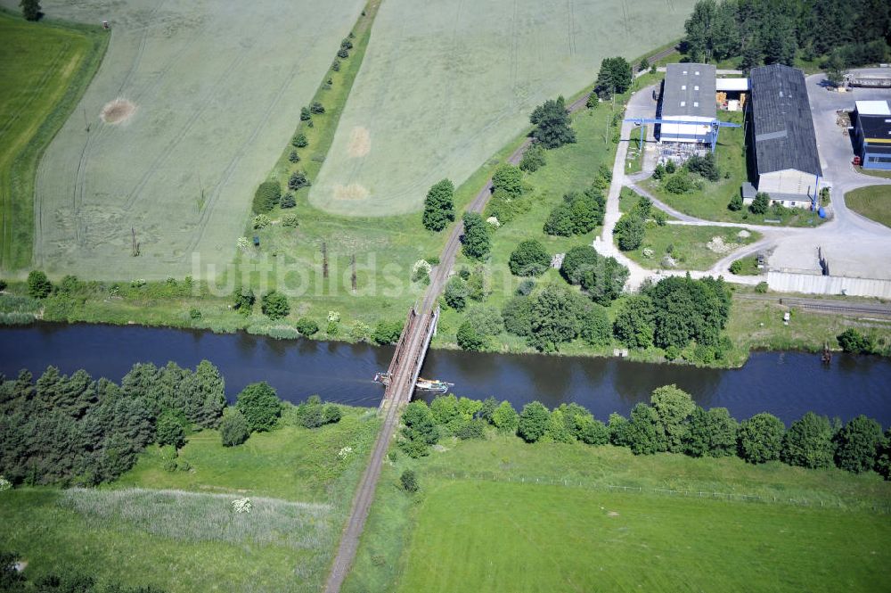 Luftbild Zerben - Elbe-Havel-Kanal / Canal bei Zerben