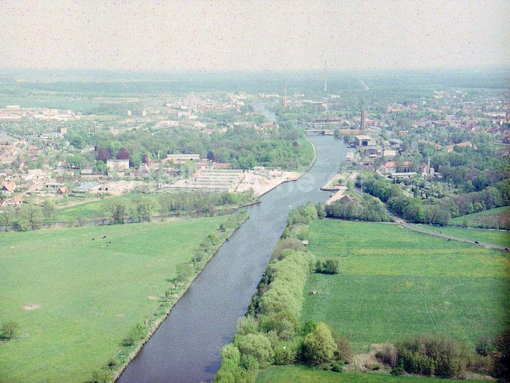 Luftbild Genthin - Elbe - Havel - Kanal vor Genthin.