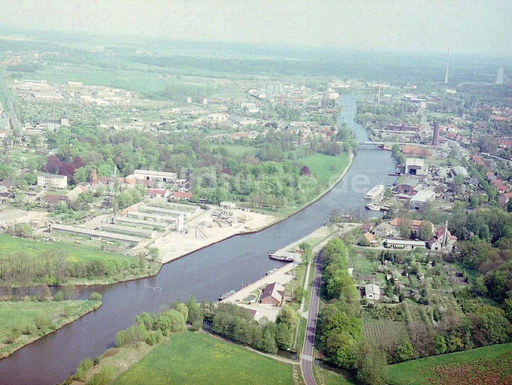 Luftaufnahme Genthin - Elbe - Havel - Kanal vor Genthin.