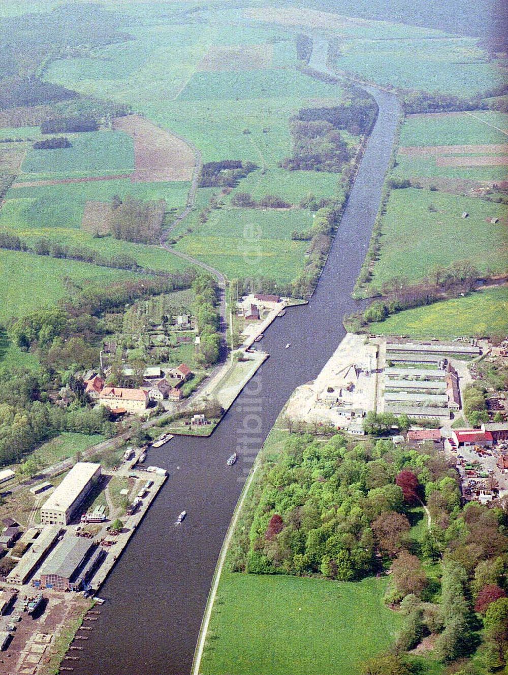 Genthin aus der Vogelperspektive: Elbe - Havel - Kanal - Verlauf in Genthin