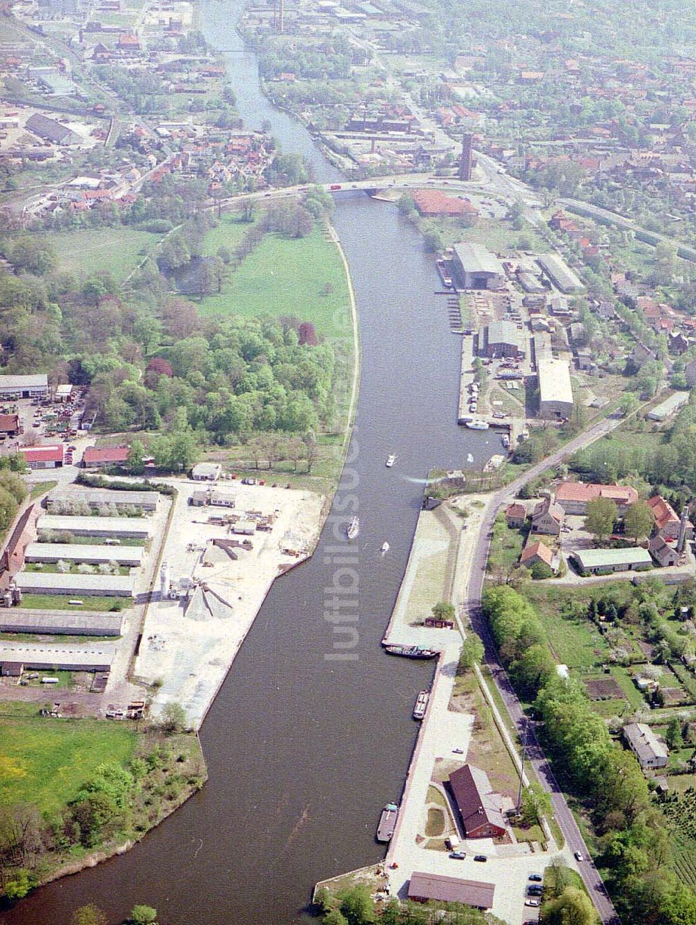 Luftaufnahme Genthin - Elbe - Havel - Kanal - Verlauf in Genthin