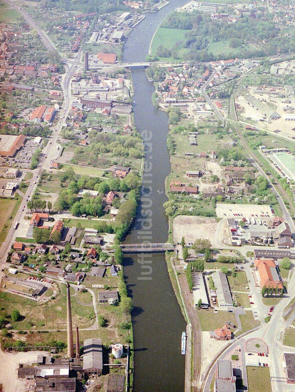 Luftaufnahme Genthin - Elbe - Havel - Kanal - Verlauf in Genthin