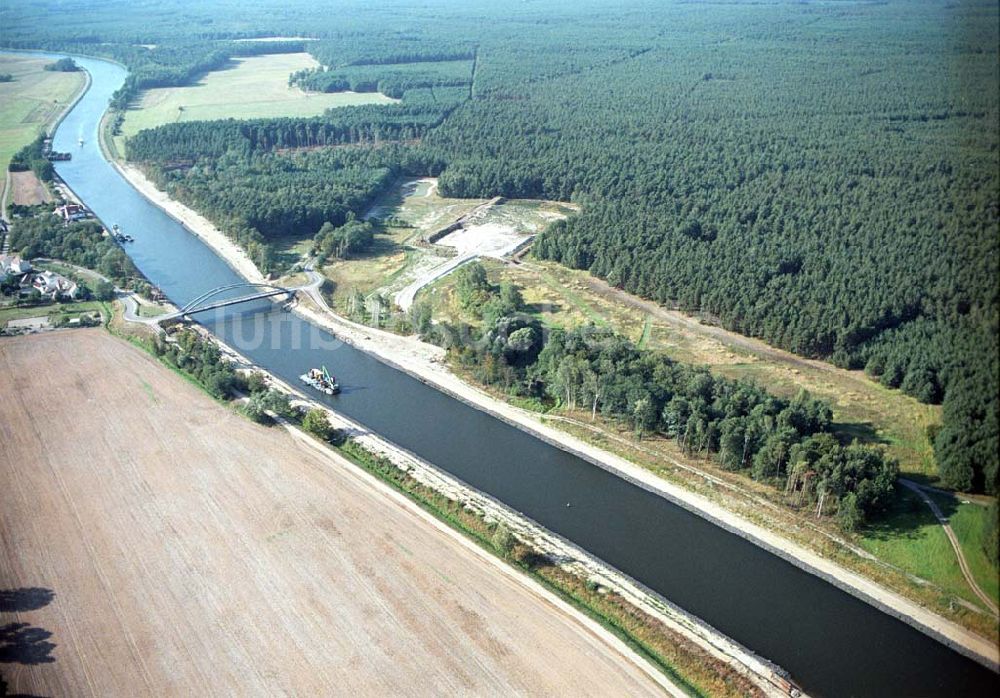 Genthin von oben - Elbe-Havel-Kanal westlich von Genthin