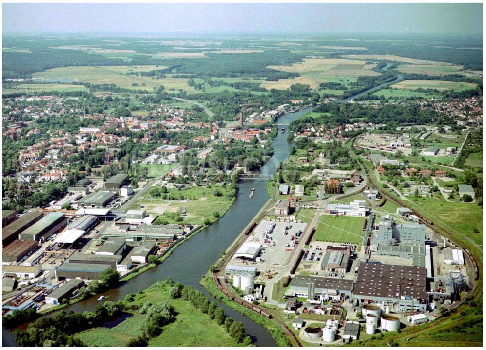 Luftaufnahme Genthin - Elbe-Havelkanal in Genthin